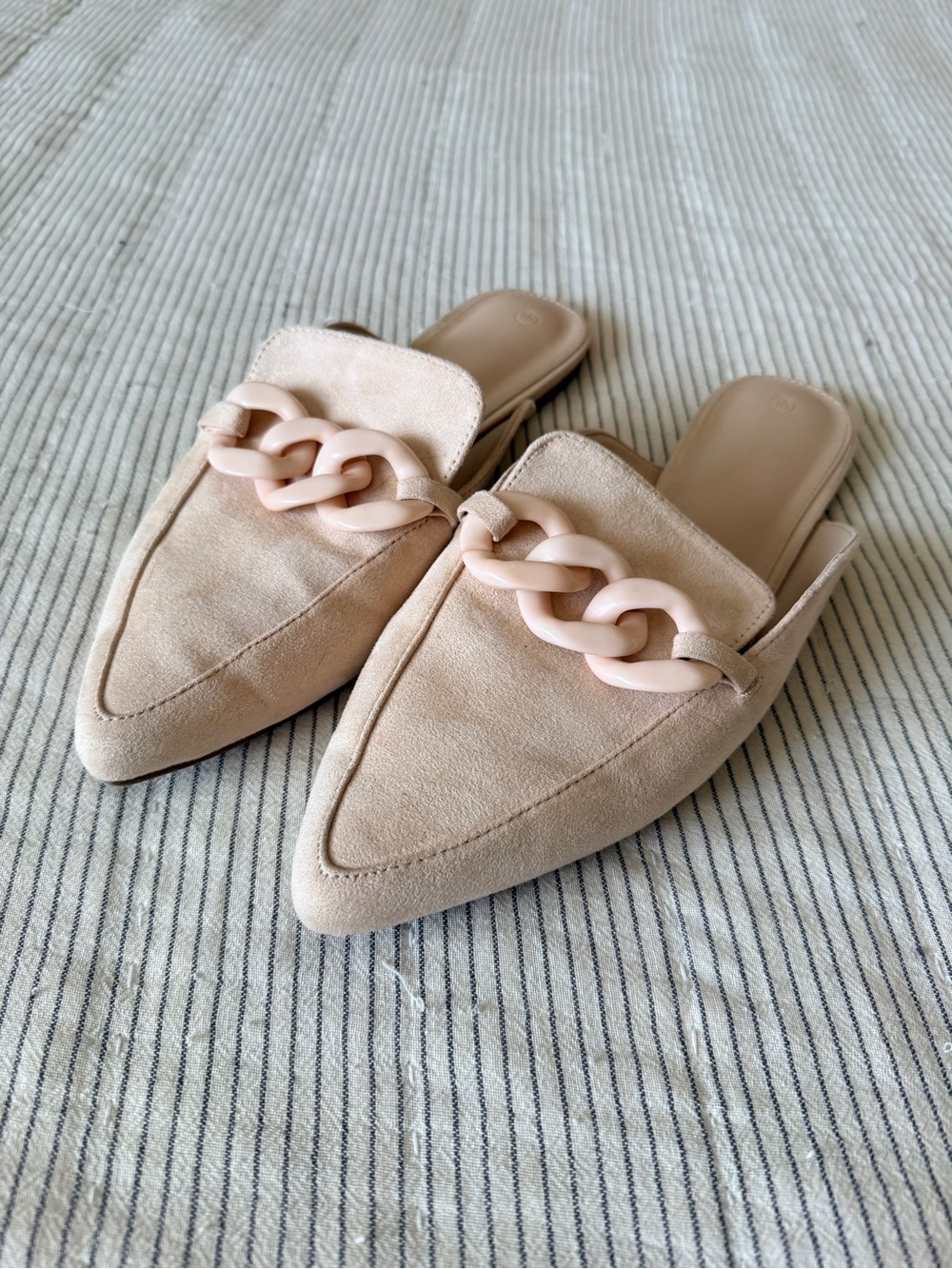 SM Beige Suede Pointed Mules with Pale Pink Chain Detail